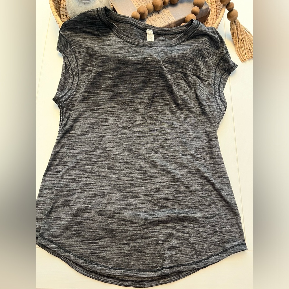 Lululemon shirt, size 4